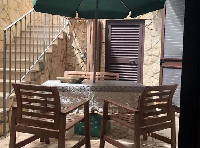 Odegos Mono & Trilo Bed and Breakfast Torre dell'Orso