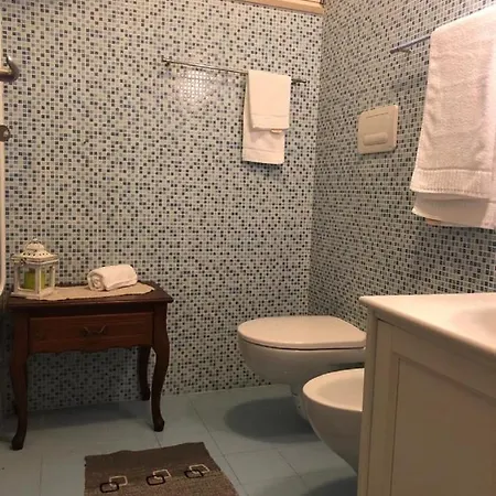 Odegos Mono & Trilo 住宿加早餐酒店